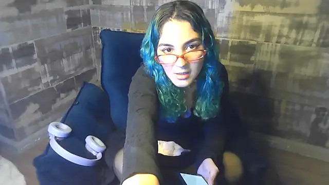 peetitefairy online show from July 4, 2026, 6:09 am