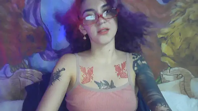 Snapshot of peetitefairy chatting on January 17, 2026, 2:15 am peetitefairy online show from January 17, 2026, 2:15 am