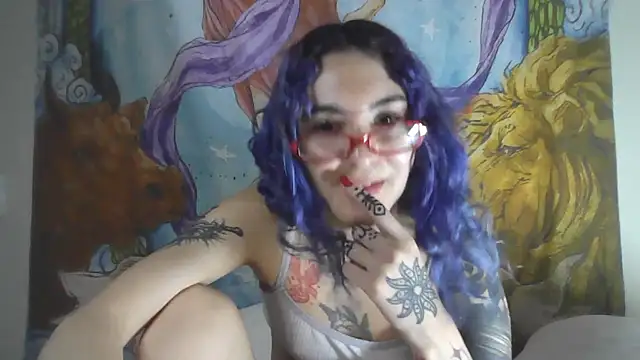 Snapshot of peetitefairy chatting on February 11, 2026, 4:12 am peetitefairy online show from February 11, 2026, 4:12 am