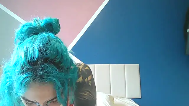 Snapshot of peetitefairy chatting on October 18, 2025, 6:54 pm peetitefairy online show from October 18, 2025, 6:54 pm