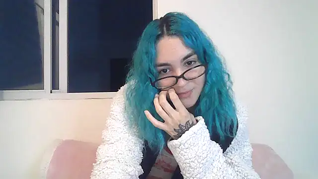 Snapshot of peetitefairy chatting on October 15, 2025, 4:11 am peetitefairy online show from October 15, 2025, 4:11 am