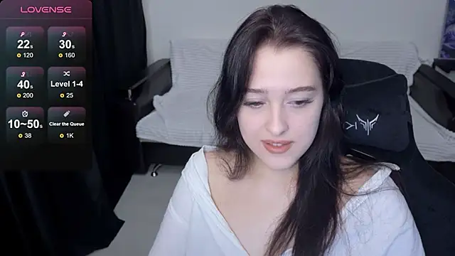 Sunshine J online show from October 12, 2025, 8:32 pm