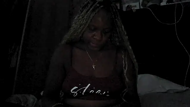 Curvy AfricanQuinn online show from September 19, 2025, 4:44 pm