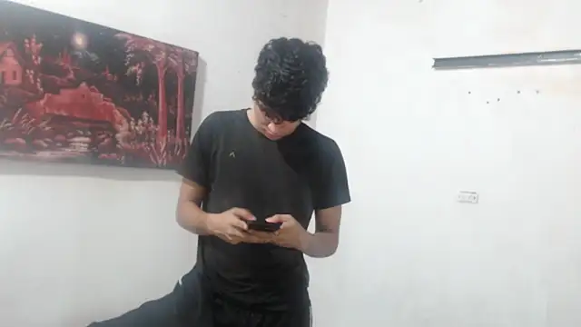 alice julls online show from September 25, 2025, 4:24 pm