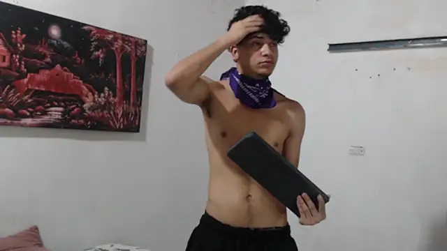 alice julls online show from October 5, 2025, 9:27 pm