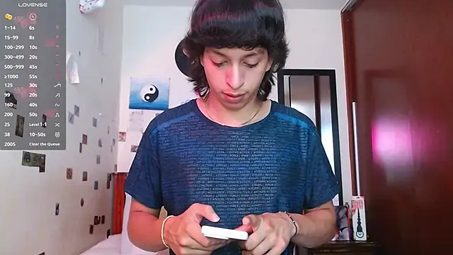 DannyPhantom555 online show from October 22, 2025, 4:50 pm