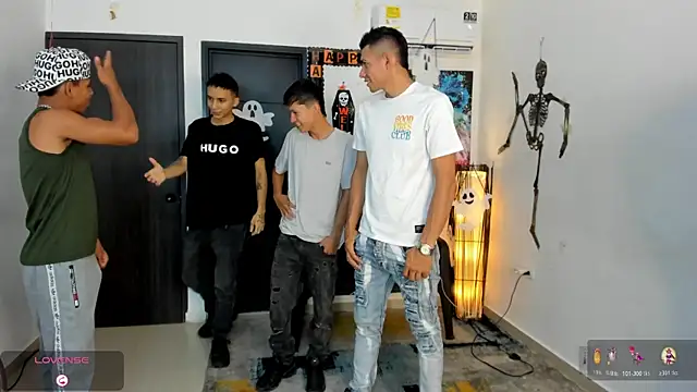 Snapshot of Playhardsex_ chatting on October 28, 2025, 11:14 pm Playhardsex online show from October 28, 2025, 11:14 pm