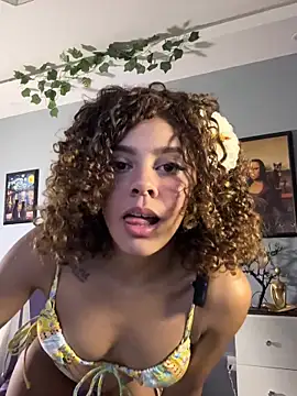 Snapshot of hannachris- chatting on September 21, 2025, 12:16 am hannachris- online show from September 21, 2025, 12:16 am