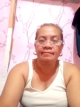 vickyhot1966 online show from October 18, 2025, 4:25 am