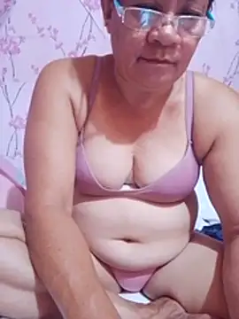 vickyhot1966 online show from February 12, 2026, 4:07 pm