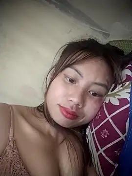 Snapshot of Dung-Thao19 chatting on October 9, 2025, 10:32 pm Dung-Thao19 online show from October 9, 2025, 10:32 pm