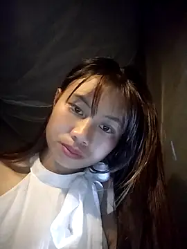 Snapshot of Dung-Thao19 chatting on October 5, 2025, 11:28 pm Dung-Thao19 online show from October 5, 2025, 11:28 pm