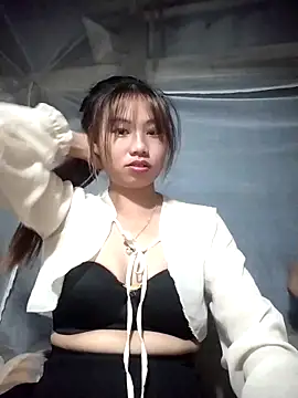 Snapshot of Dung-Thao19 chatting on October 15, 2025, 8:28 pm Dung-Thao19 online show from October 15, 2025, 8:28 pm