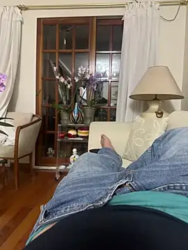 SantuIv online show from February 5, 2026, 3:02 am