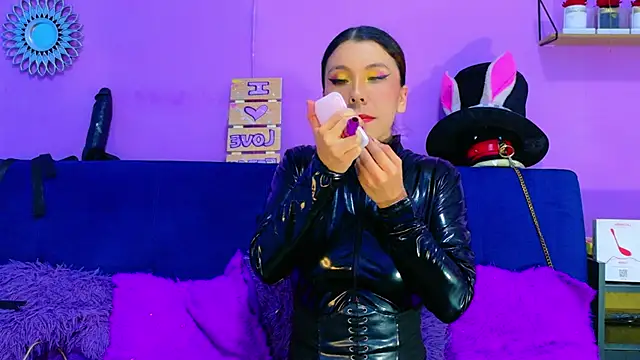 CristalRose online show from March 31, 2026, 8:22 pm