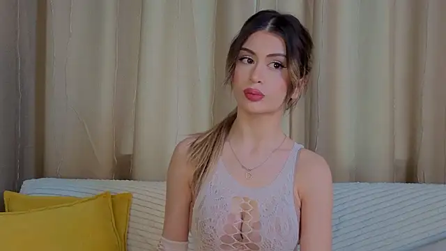 GeorginaHarn online show from February 4, 2026, 8:09 am