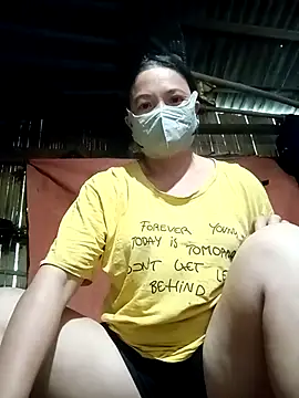 Love-Mama33 online show from October 12, 2025, 1:18 am