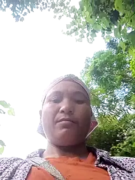 Love-Mama33 online show from September 27, 2025, 11:55 pm