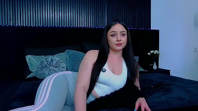 wickeddenise online show from April 7, 2026, 11:12 am