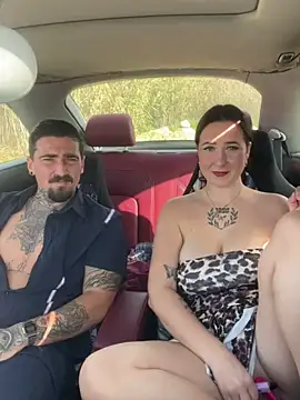 ManjaWinkler online show from February 11, 2026, 7:41 am