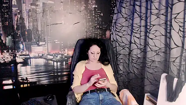 Snapshot of AMOURSWEET2025 chatting on February 4, 2026, 6:58 pm AMOURSWEET2025 online show from February 4, 2026, 6:58 pm