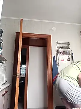 gigolobcn online show from April 1, 2026, 1:52 pm