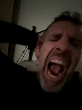 gigolobcn online show from December 20, 2025, 12:52 pm