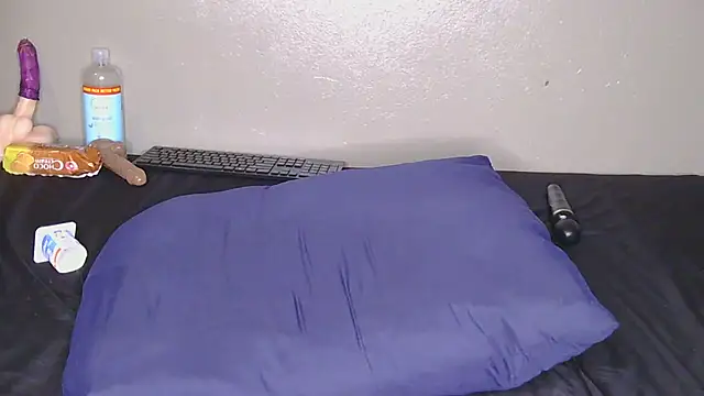 CherieBlushX online show from November 11, 2025, 5:41 pm