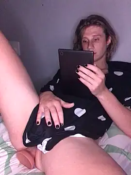 Snapshot of XBubbleGumX chatting on February 6, 2026, 10:06 pm XBubbleGumX online show from February 6, 2026, 10:06 pm