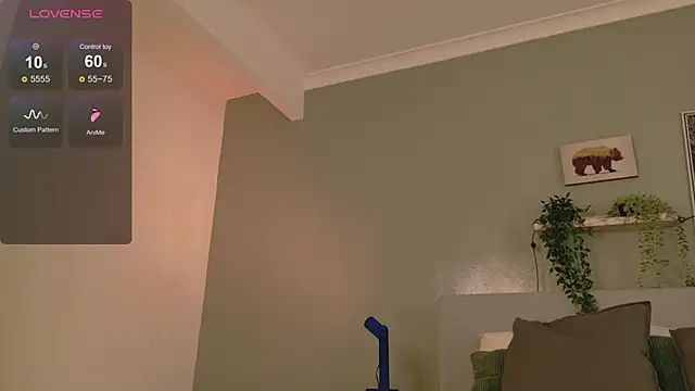 Nickifox   online show from October 10, 2025, 7:47 pm