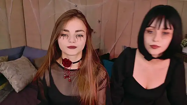 Snapshot of MandyMils chatting on October 31, 2025, 2:35 pm MandyMils online show from October 31, 2025, 2:35 pm