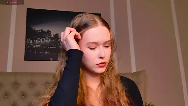 Snapshot of MandyMils chatting on October 4, 2025, 3:24 pm MandyMils online show from October 4, 2025, 3:24 pm