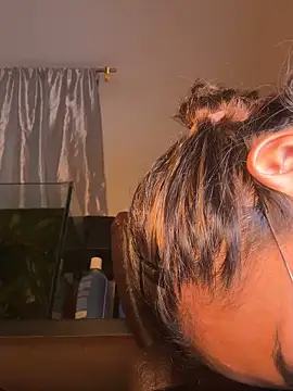 Danicute  online show from December 1, 2025, 8:15 am