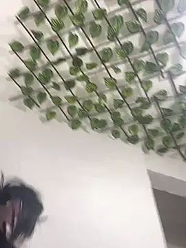 Lili milk20 online show from April 17, 2026, 7:06 pm