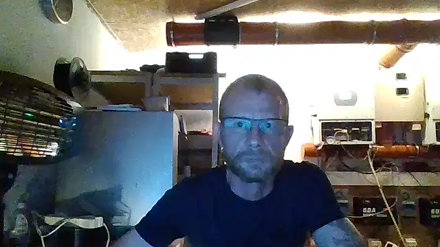 Snapshot of celsior45 chatting on May 19, 2026, 5:09 pm celsior45 online show from May 19, 2026, 5:09 pm