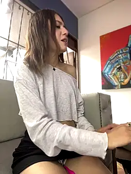 Snapshot of PrettyAmber chatting on October 4, 2025, 8:43 pm PrettyAmber online show from October 4, 2025, 8:43 pm