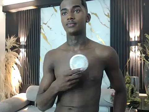 Snapshot of brihansexx chatting on October 21, 2025, 11:26 pm brihansexx online show from October 21, 2025, 11:26 pm