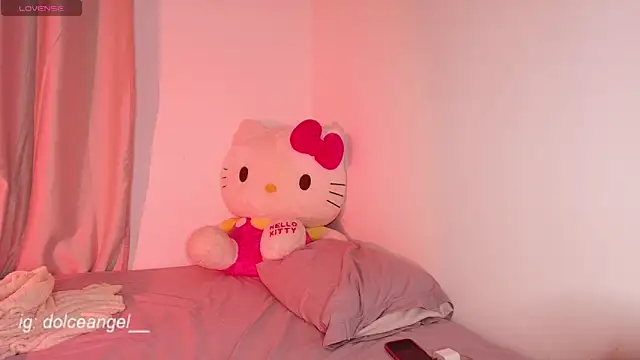 Snapshot of dulceangel__ chatting on September 18, 2025, 4:04 am dulceangel   online show from September 18, 2025, 4:04 am