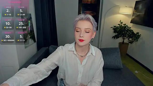 Snapshot of OdelynaAsp chatting on October 4, 2025, 11:45 am OdelynaAsp online show from October 4, 2025, 11:45 am