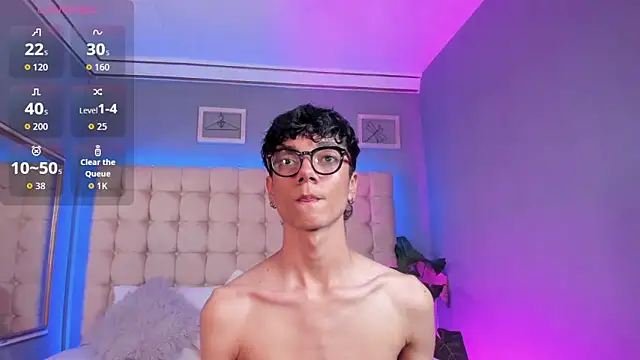 Snapshot of Phillicious__ chatting on September 19, 2025, 9:52 pm Phillicious online show from September 19, 2025, 9:52 pm