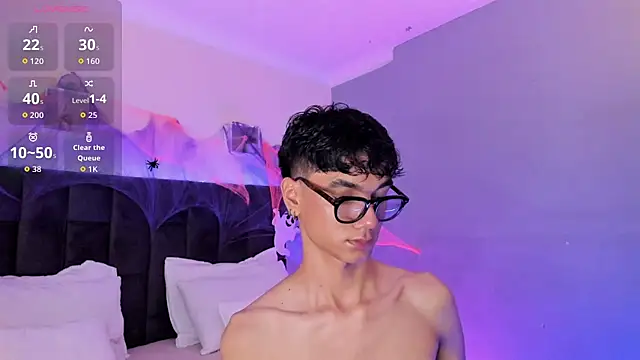 Snapshot of Phillicious__ chatting on October 22, 2025, 9:35 pm Phillicious online show from October 22, 2025, 9:35 pm