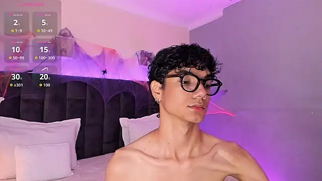 Snapshot of Phillicious__ chatting on October 20, 2025, 9:04 pm Phillicious online show from October 20, 2025, 9:04 pm