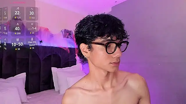 Snapshot of Phillicious__ chatting on October 18, 2025, 9:39 pm Phillicious online show from October 18, 2025, 9:39 pm