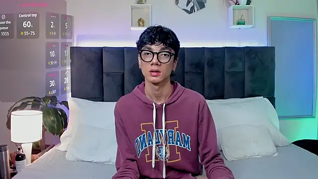 Snapshot of Phillicious__ chatting on October 3, 2025, 9:05 pm Phillicious online show from October 3, 2025, 9:05 pm