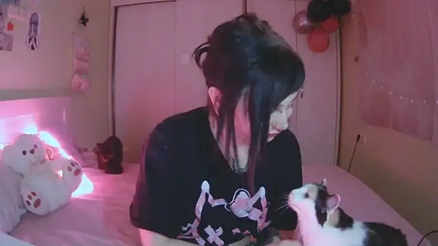 Snapshot of SineKiraReal chatting on October 27, 2025, 10:16 am SineKiraReal online show from October 27, 2025, 10:16 am