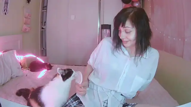 Snapshot of SineKiraReal chatting on October 24, 2025, 10:36 am SineKiraReal online show from October 24, 2025, 10:36 am