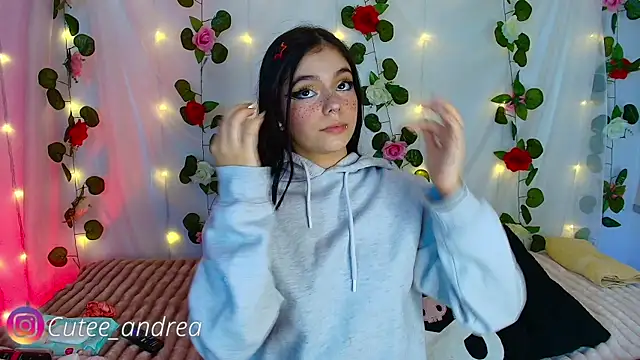 cutee andrea online show from October 17, 2025, 2:15 am