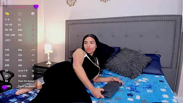 Snapshot of KhateAndersson chatting on October 10, 2025, 1:01 pm KhateAndersson online show from October 10, 2025, 1:01 pm