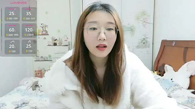 Snapshot of sisi-maiden chatting on December 5, 2025, 11:20 am sisi-maiden online show from December 5, 2025, 11:20 am