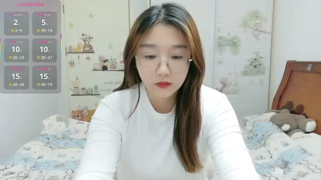 Snapshot of sisi-maiden chatting on December 21, 2025, 2:41 pm sisi-maiden online show from December 21, 2025, 2:41 pm